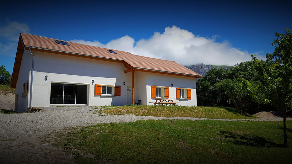 Maison Les Claisseraux face au massif